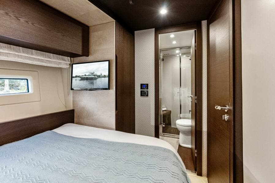 2017 Azimut 72 Flybridge