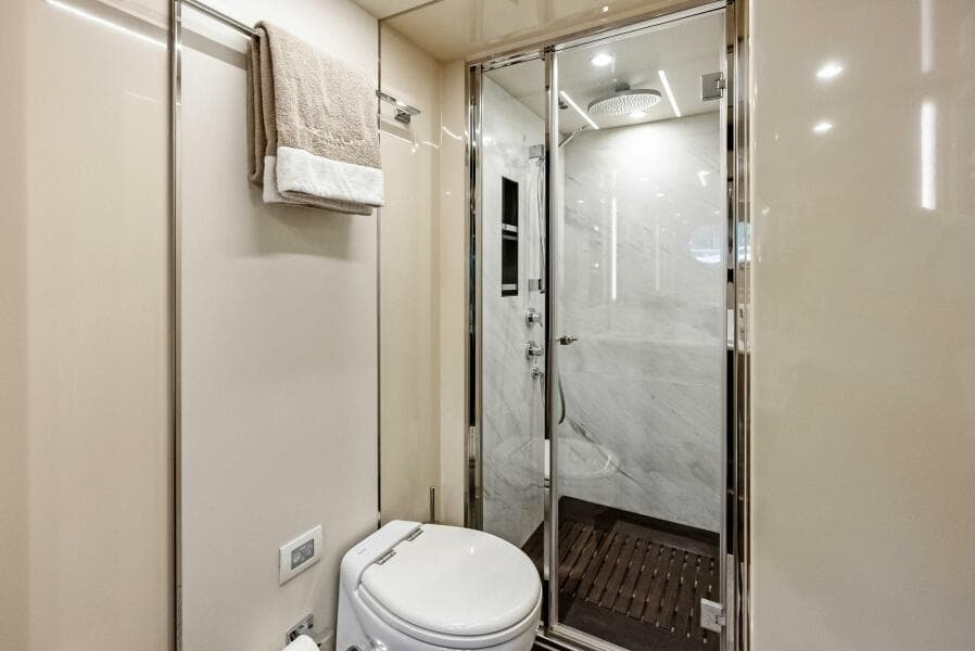 2017 Azimut 72 Flybridge