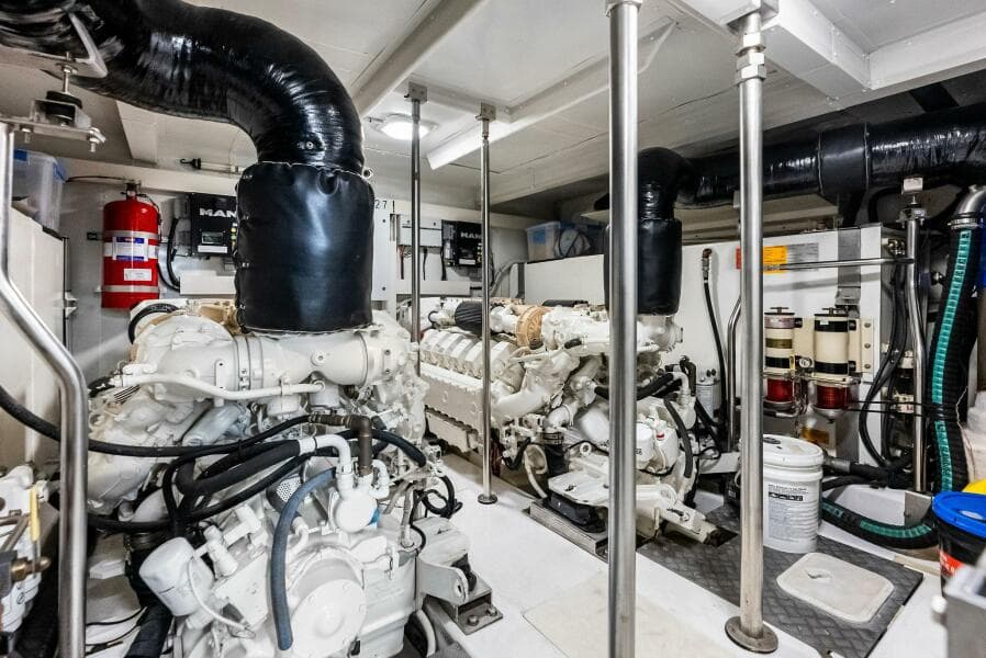 2017 Azimut 72 Flybridge