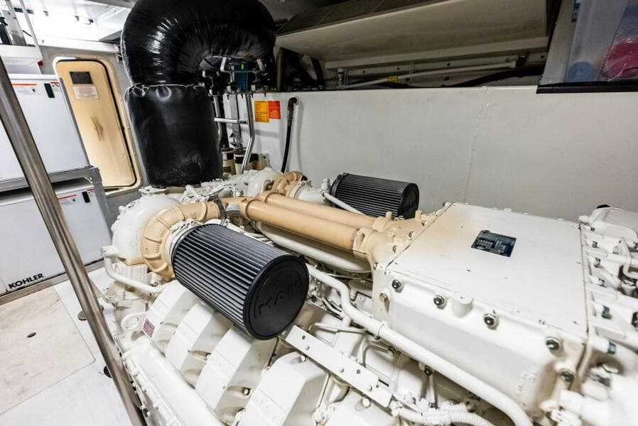 2017 Azimut 72 Flybridge