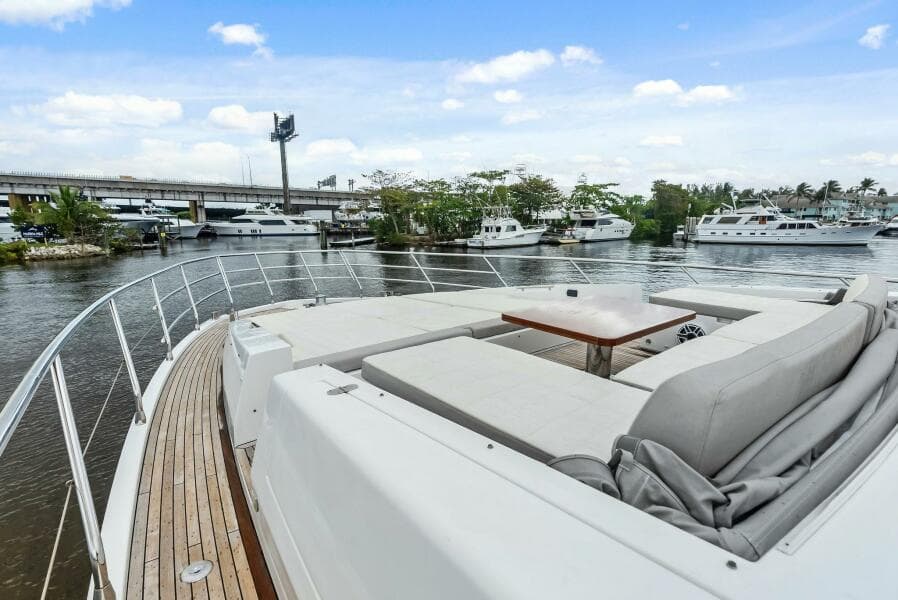 2017 Azimut 72 Flybridge