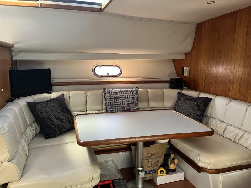 Carver 440 Aft Cabin