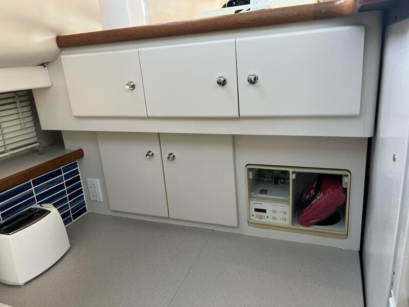 Carver 440 Aft Cabin