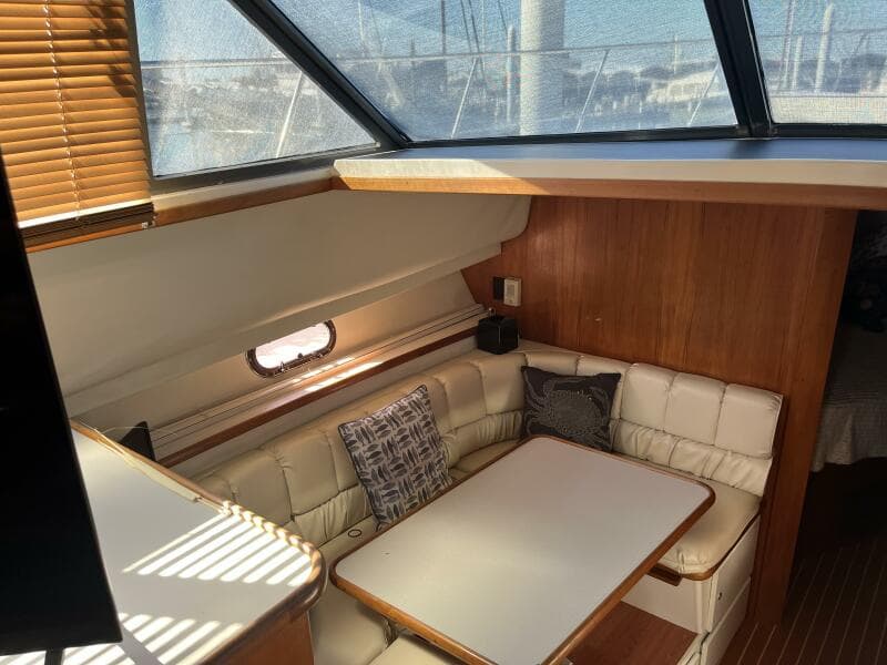 Carver 440 Aft Cabin