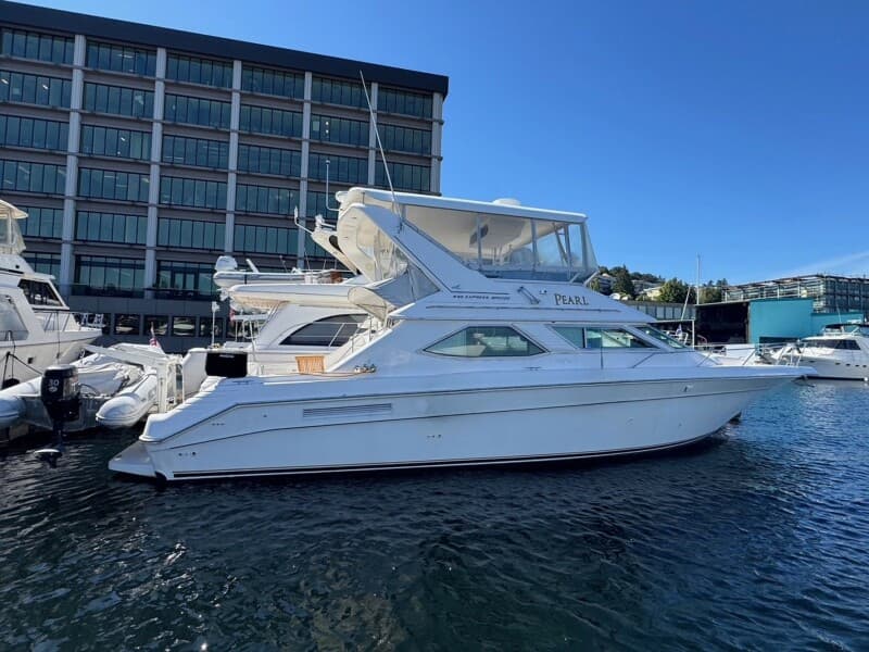 1994 Sea Ray 440 Express Bridge