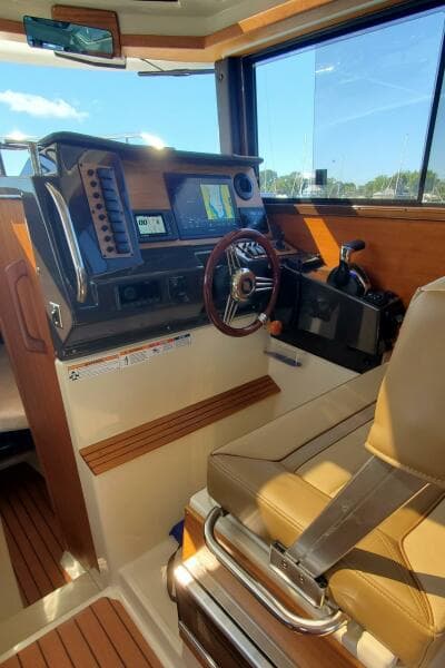 2024 Ranger Tugs R-27 LE