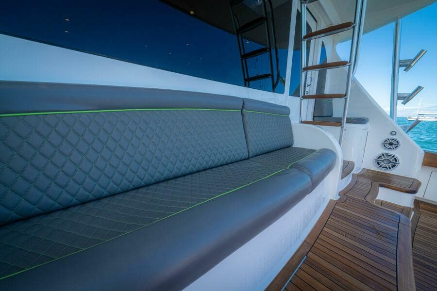 2017 62 Viking Convertible - Offensive