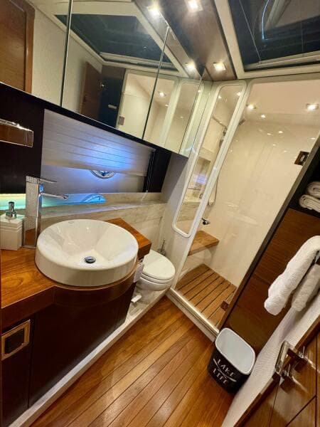 2017 Tiara Yachts 53 Coupe