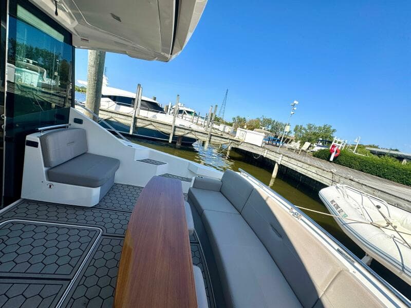 2017 Tiara Yachts 53 Coupe