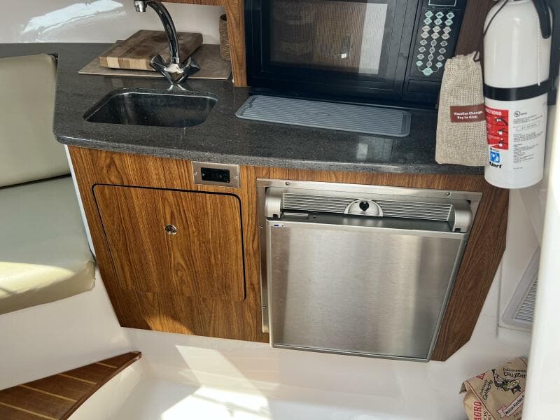 2012 Everglades 350 LX