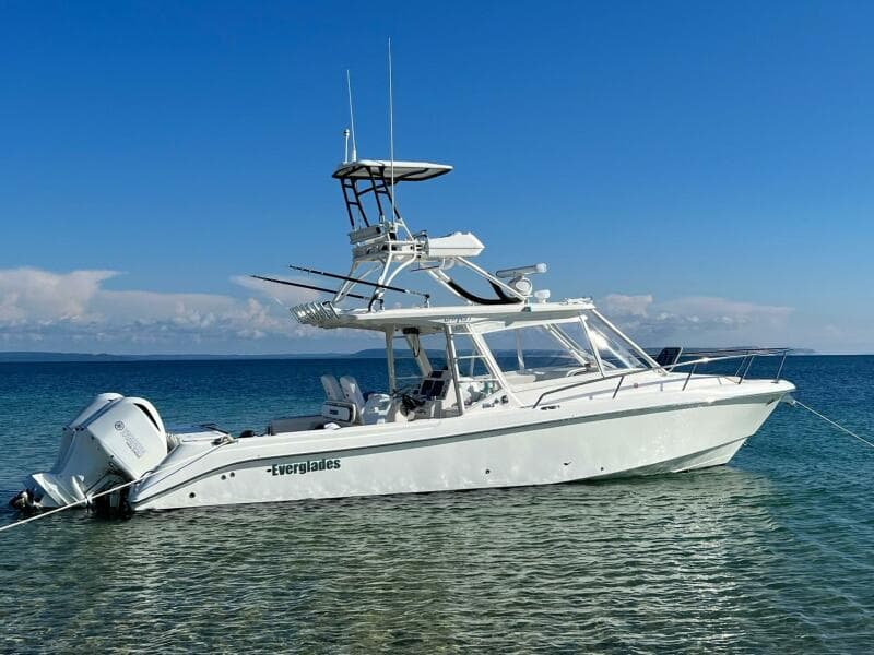 2012 Everglades 350 LX