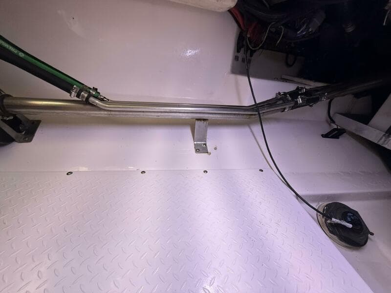 2012 Everglades 350 LX