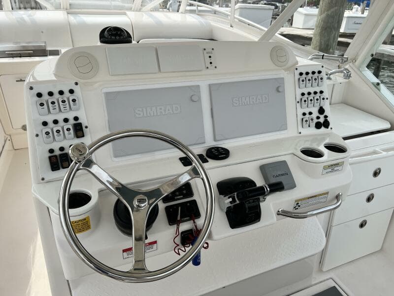 2012 Everglades 350 LX