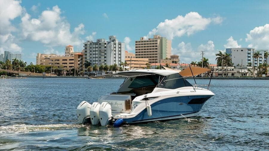 2022 Sea Ray 320 Sundancer OB