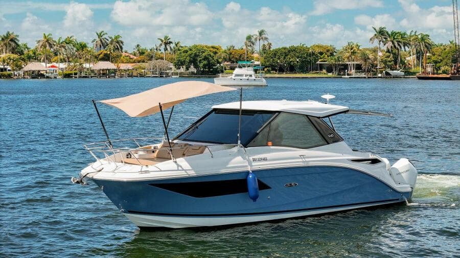 2022 Sea Ray 320 Sundancer OB