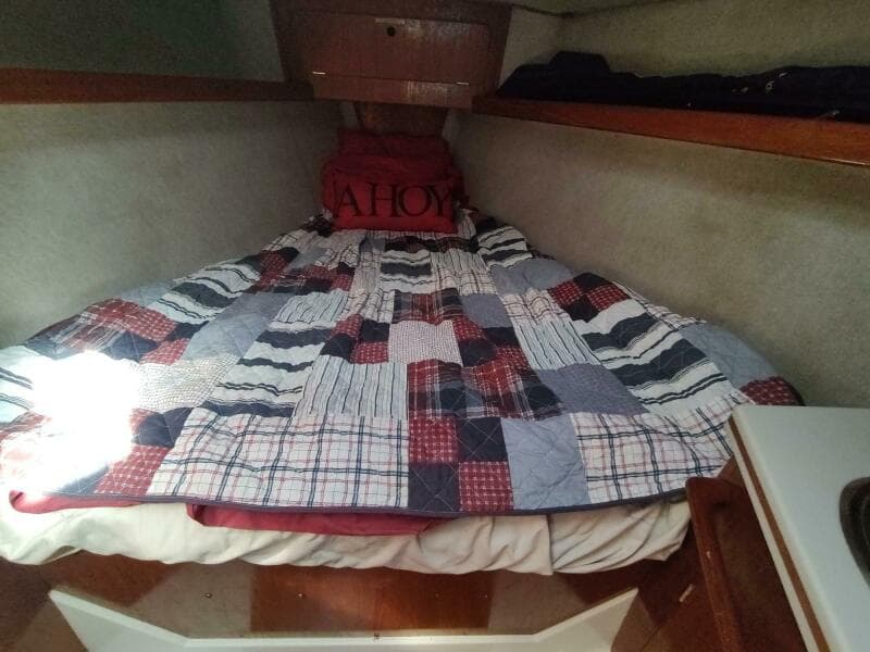 1987 Hunter 37 Legend