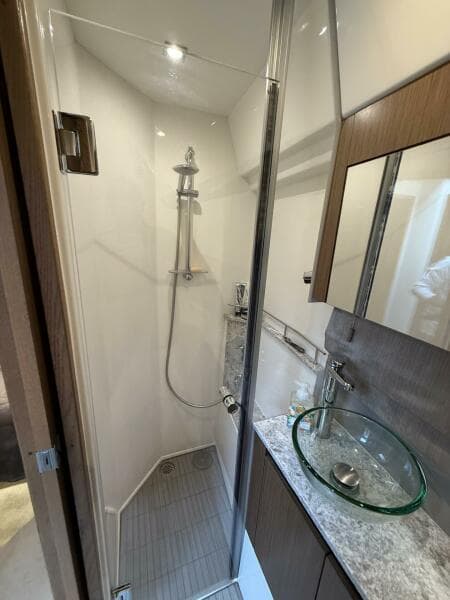 2018 Sea Ray 460 Sundancer