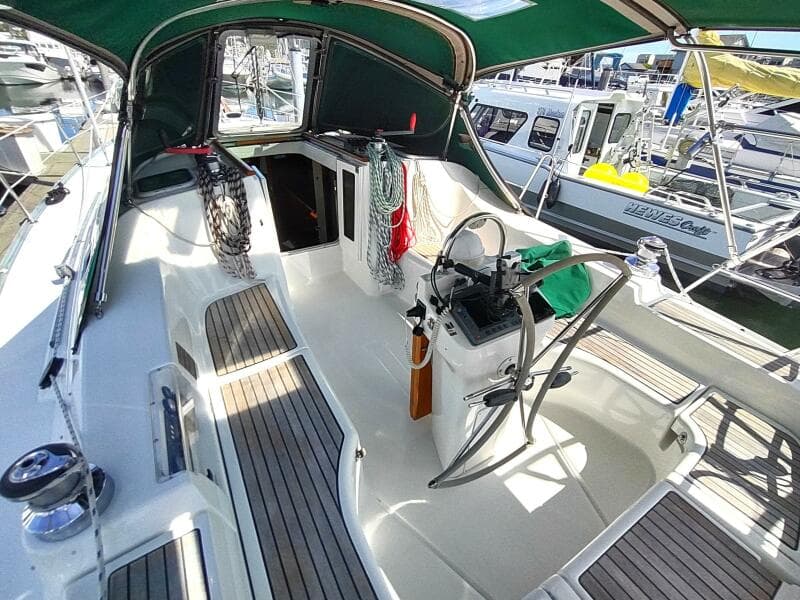 2004 Beneteau 393