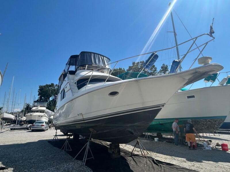 2000 Silverton 352 Motor Yacht