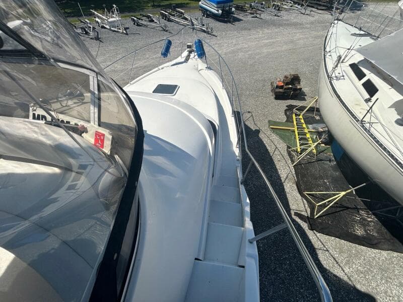 2000 Silverton 352 Motor Yacht