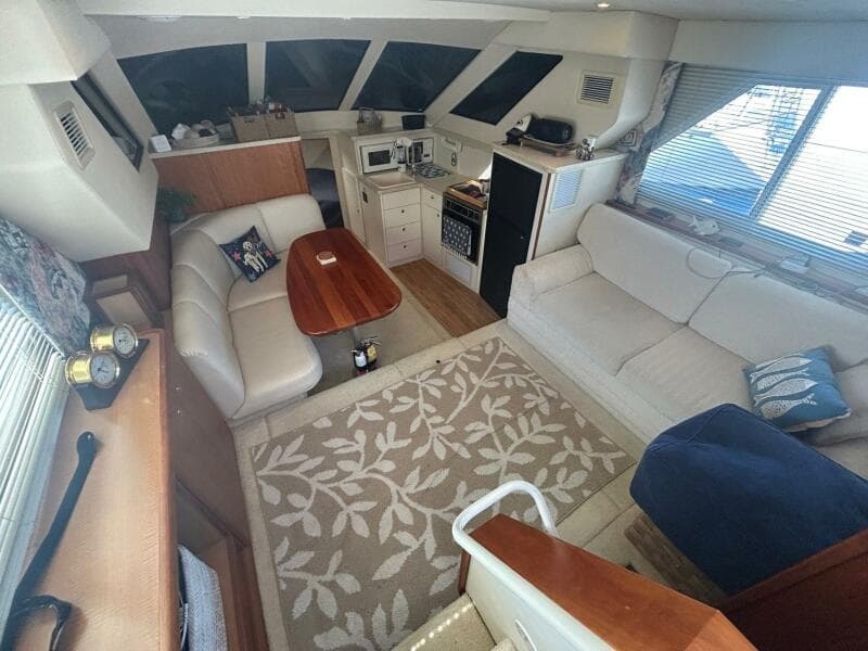 2000 Silverton 352 Motor Yacht