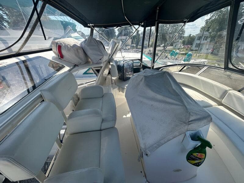 2000 Silverton 352 Motor Yacht