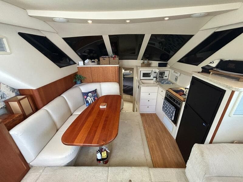 2000 Silverton 352 Motor Yacht