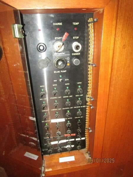 40' Nauticat electrical panel
