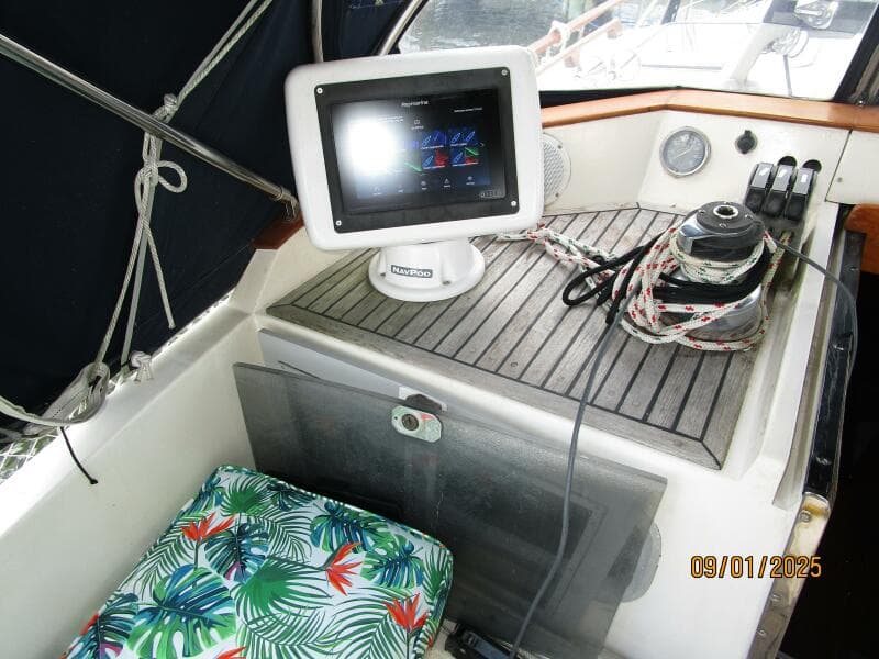 40' Nauticat cockpit port forward