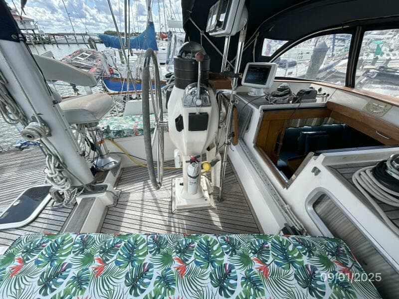 40' Nauticat cockpit port