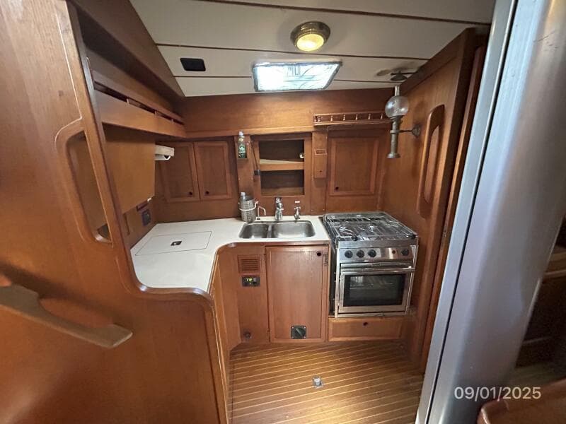 40' Nauticat galley2