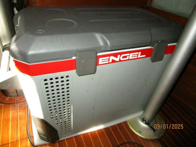 40' Nauticat portable Engle freezer