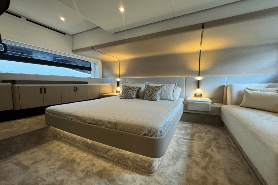 2023 Azimut 53 FLY