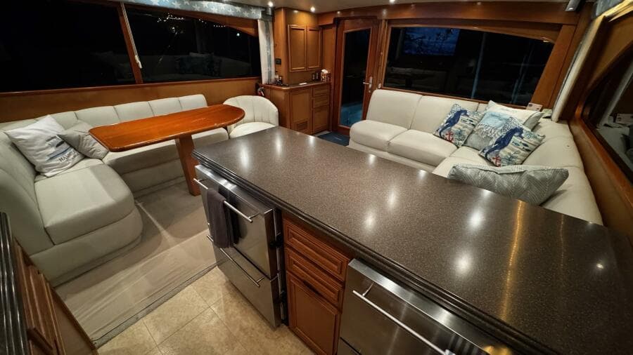 2002 Cavileer 48 Flybridge Sportfisherman