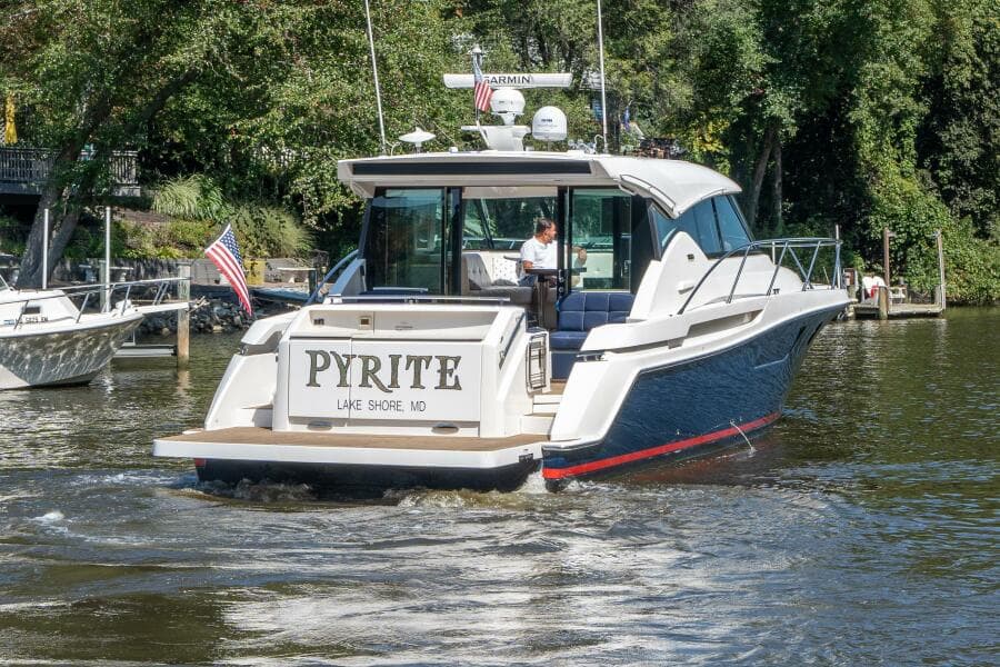 2015 Tiara Yachts 44 Coupe