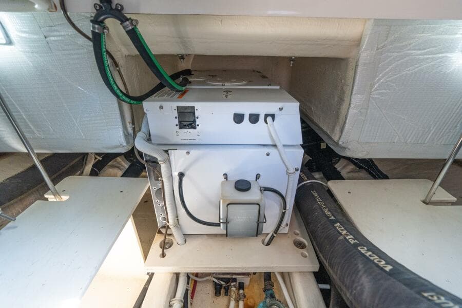 2015 Tiara Yachts 44 Coupe