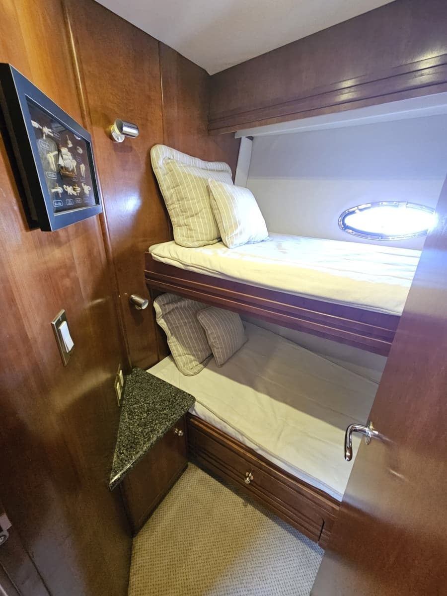 1999 Carver 530 Voyager