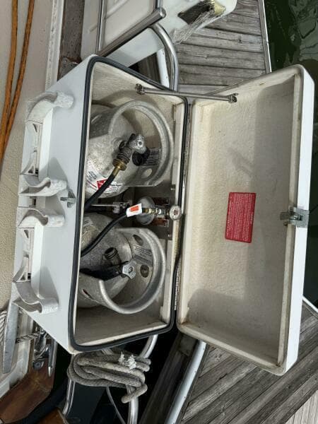 1988 Catalina Morgan 44 Center Cockpit