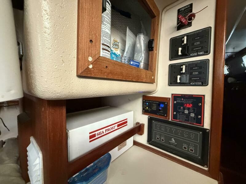 1988 Catalina Morgan 44 Center Cockpit