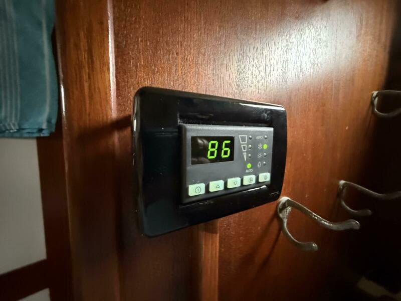 1988 Catalina Morgan 44 Center Cockpit