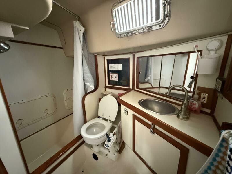 1988 Catalina Morgan 44 Center Cockpit