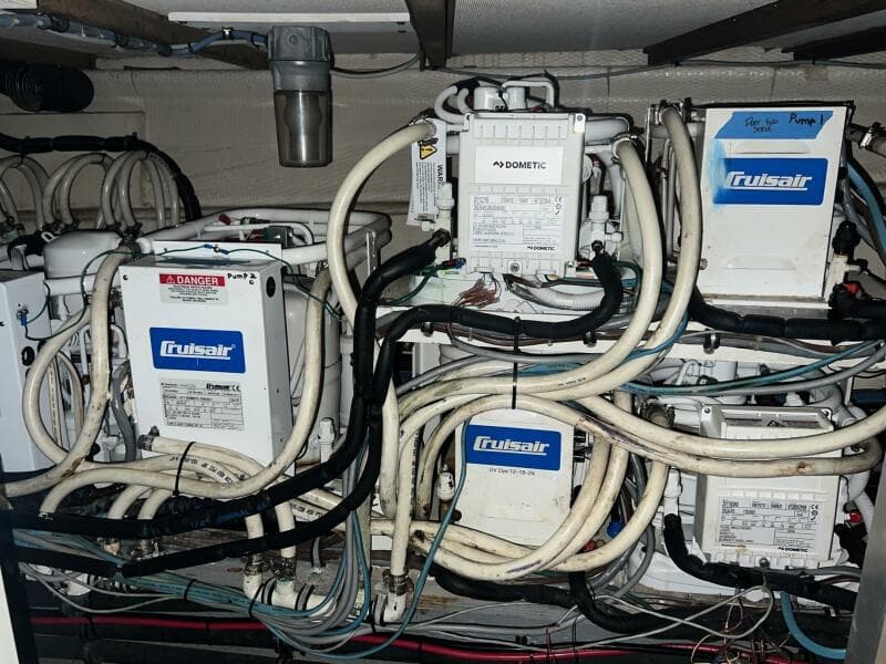 1988 Hatteras Motor Yacht