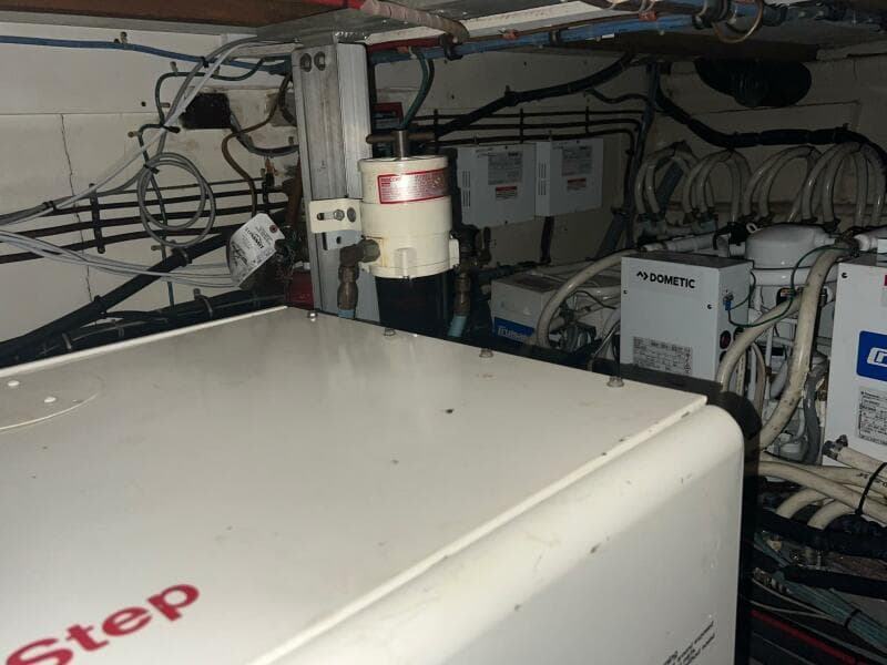 1988 Hatteras Motor Yacht