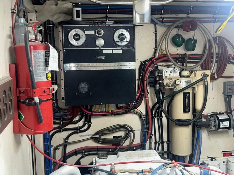 1988 Hatteras Motor Yacht