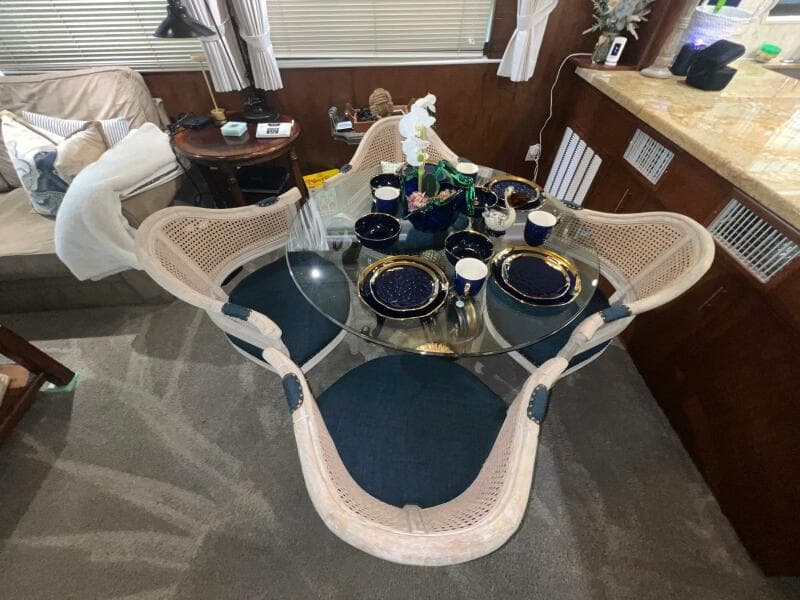 1988 Hatteras Motor Yacht