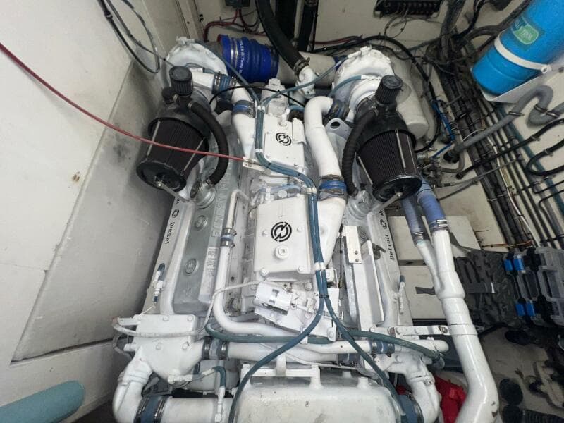 1988 Hatteras Motor Yacht