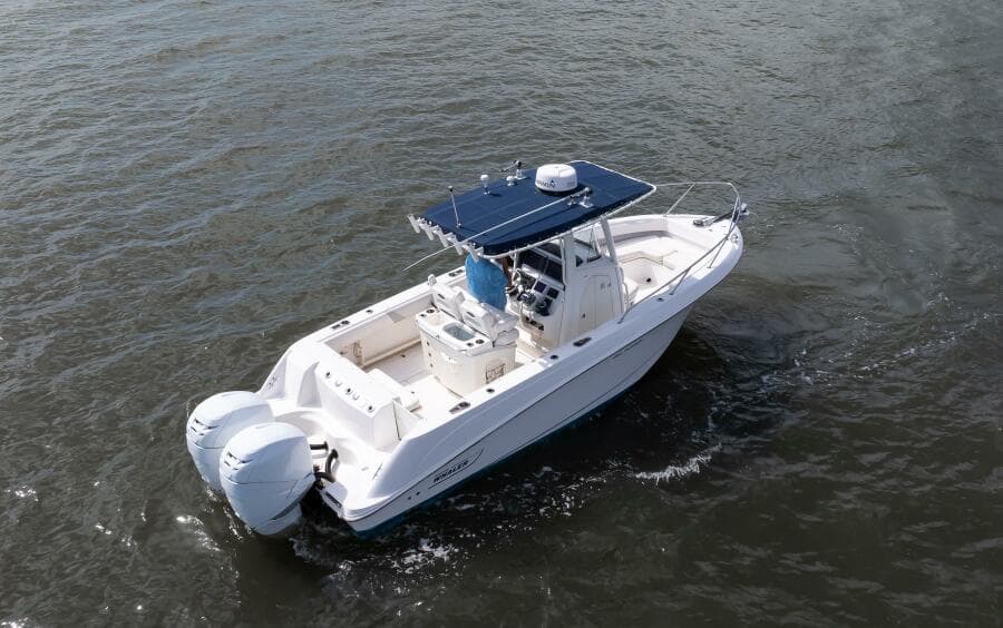 2010 Boston Whaler 250 Outrage