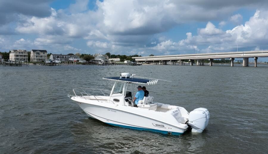 2010 Boston Whaler 250 Outrage