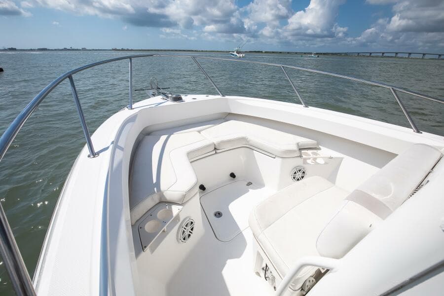 2010 Boston Whaler 250 Outrage