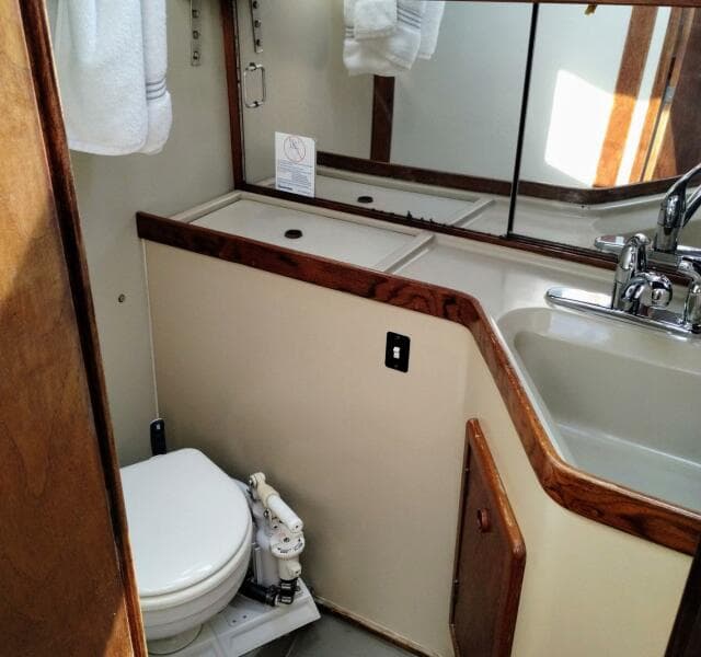 1981 C&C Landfall 35